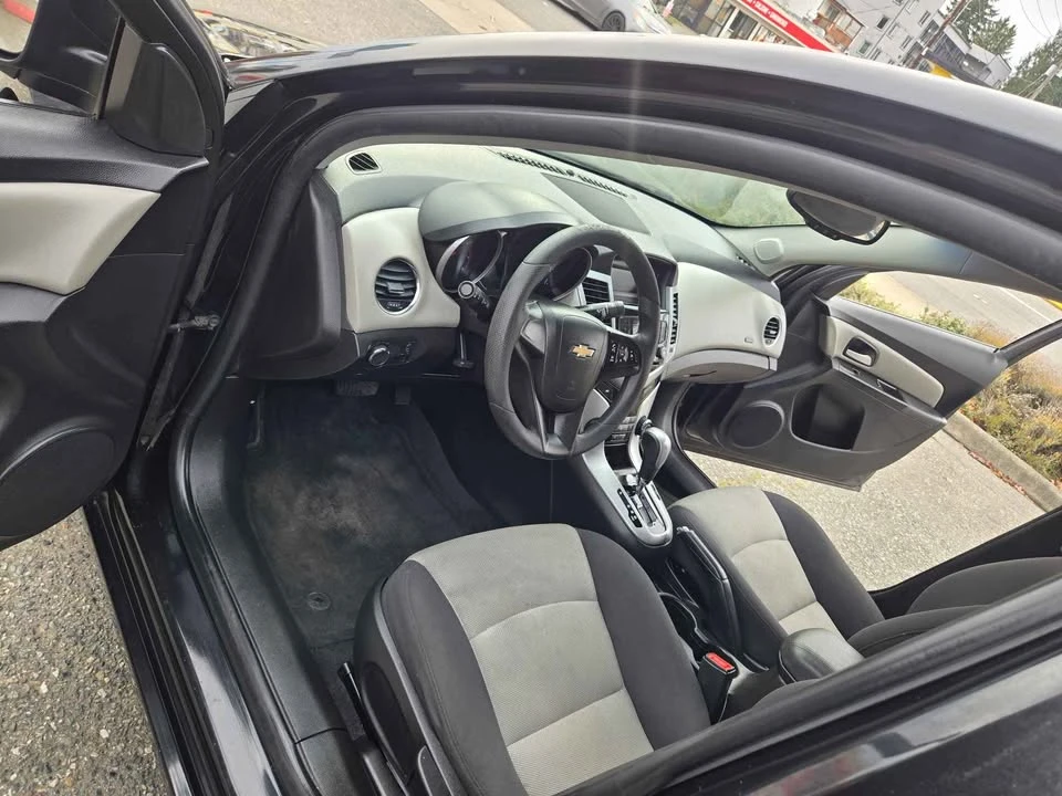 2016 Chevrolet Cruze - Image 10 of 15