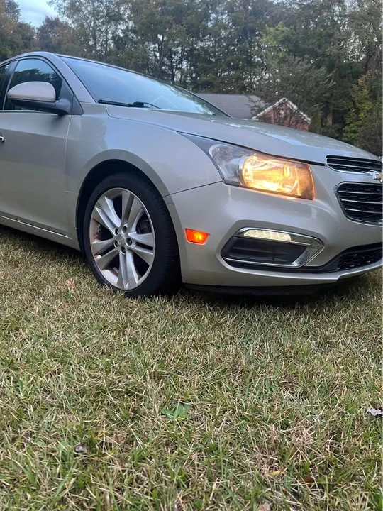2016 Chevrolet Cruze - Image 4 of 10