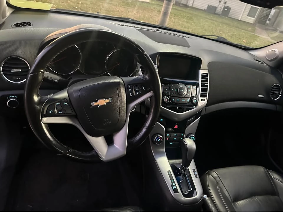 2016 Chevrolet Cruze - Image 6 of 9
