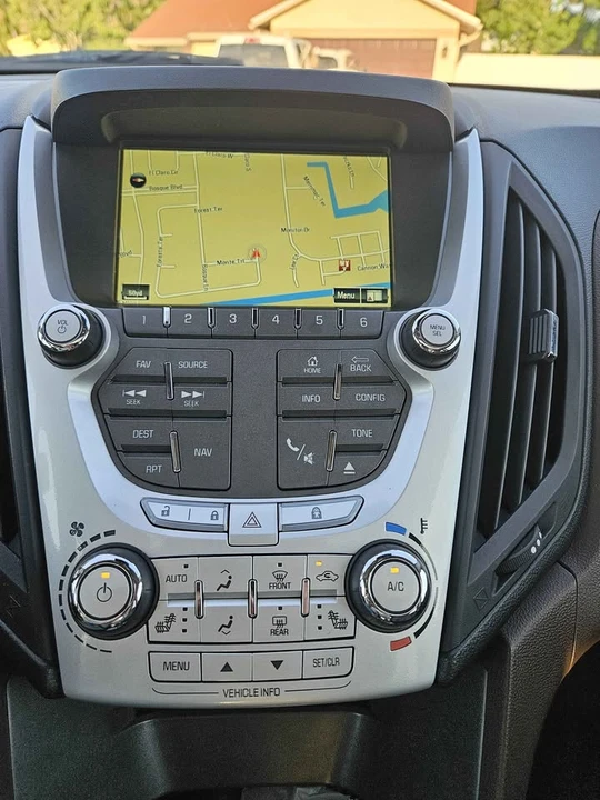 2016 Chevrolet Equinox - Image 9 of 11