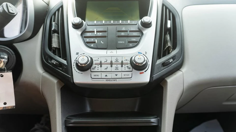 2016 Chevrolet Equinox - Image 11 of 20