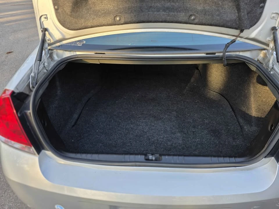 2016 Chevrolet Impala 9th Gen - Image 9 of 15