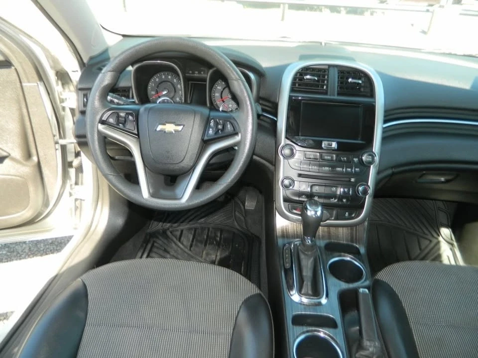 2016 Chevrolet Malibu - Image 10 of 10