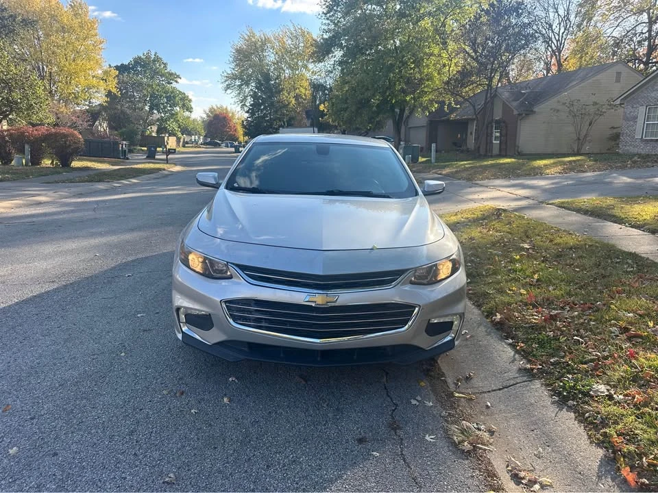 2016 Chevrolet Malibu - Image 2 of 10
