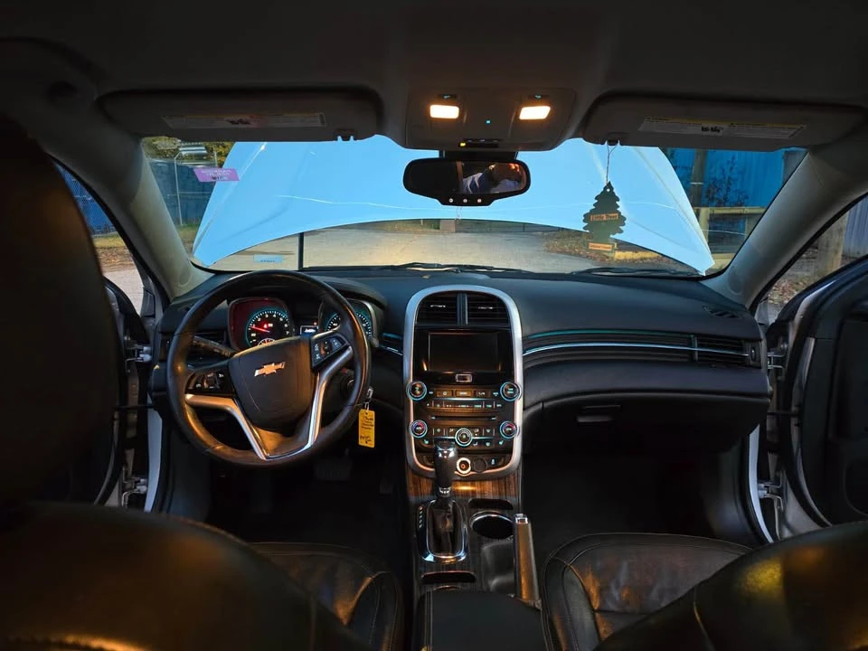 2016 Chevrolet Malibu - Image 11 of 12