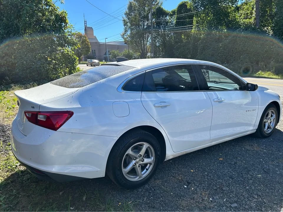 2016 Chevrolet Malibu - Image 4 of 9