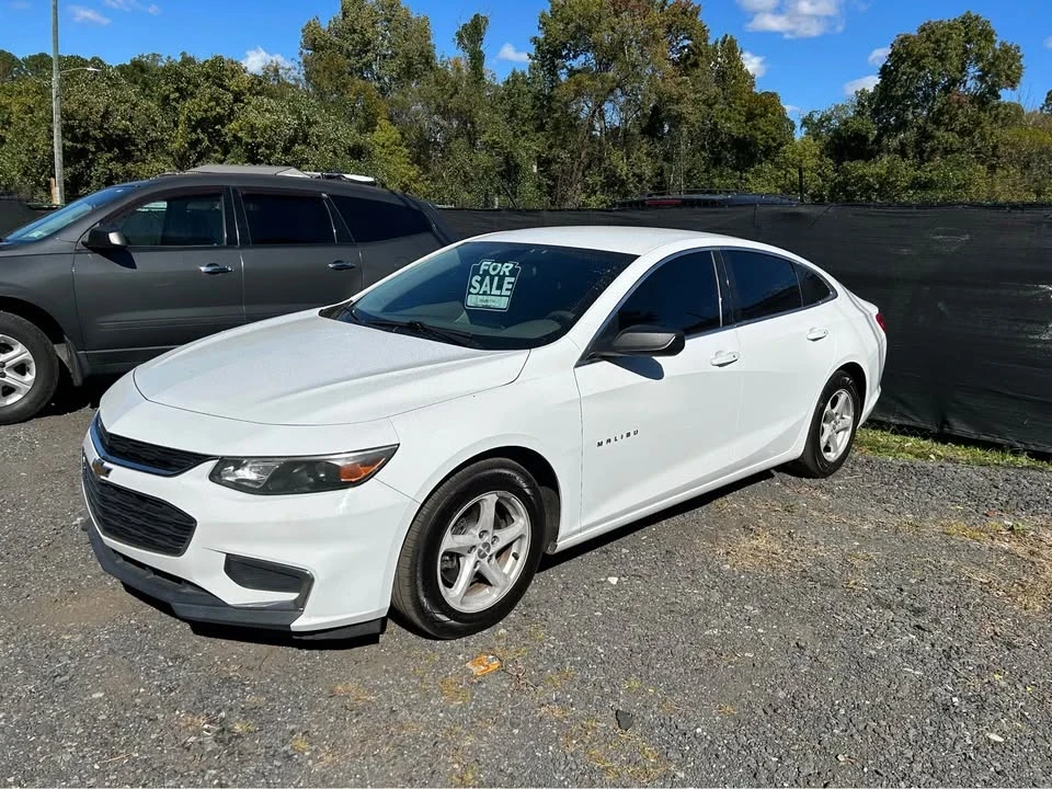 2016 Chevrolet Malibu - Image 2 of 9