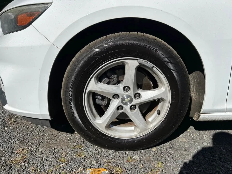 2016 Chevrolet Malibu - Image 7 of 9