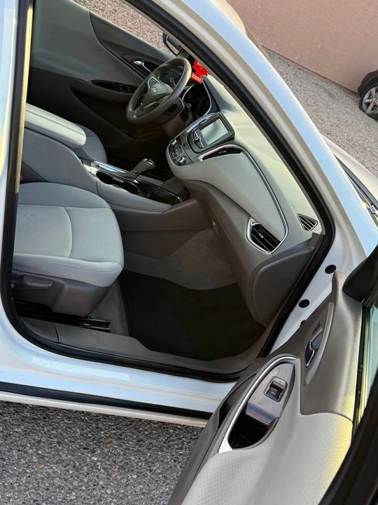 2016 Chevrolet Malibu - Image 8 of 11