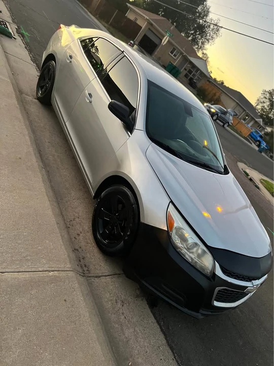 2016 Chevrolet Malibu - Image 2 of 11