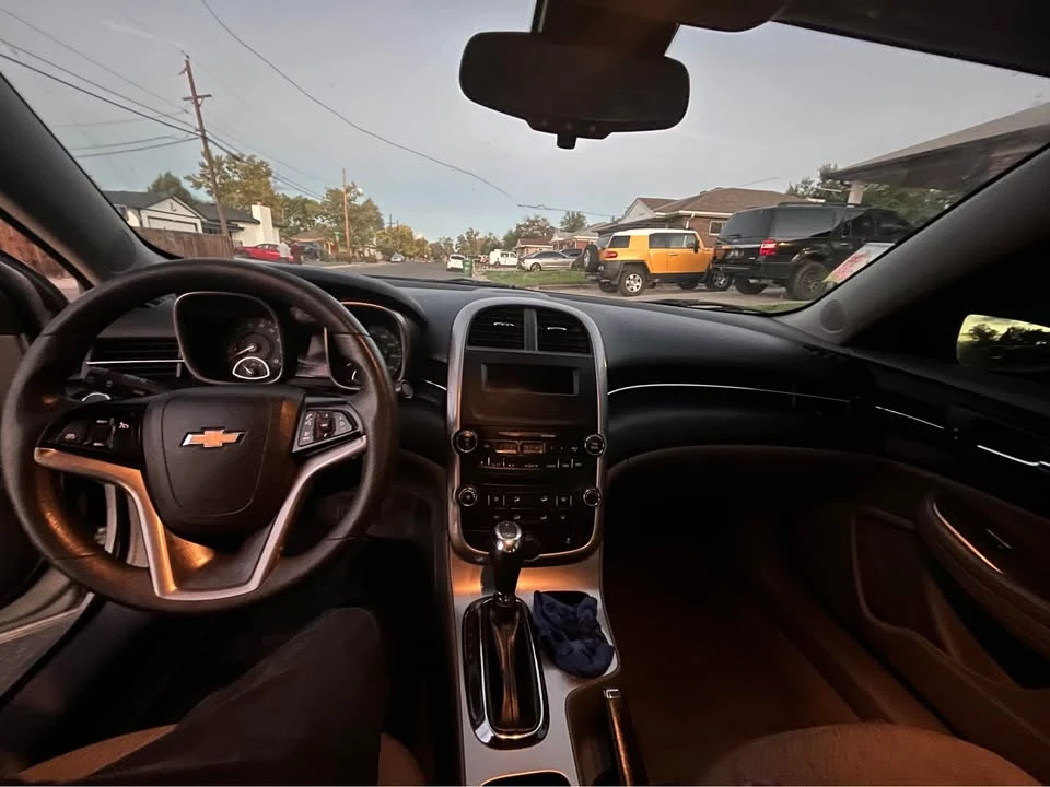2016 Chevrolet Malibu - Image 10 of 11