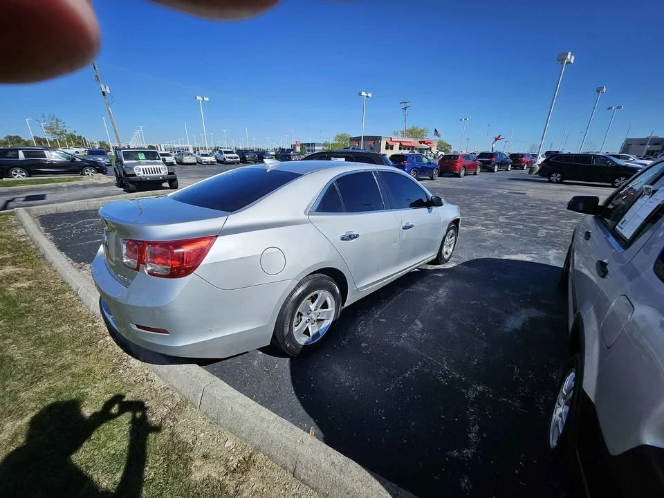 2016 Chevrolet Malibu - Image 5 of 8