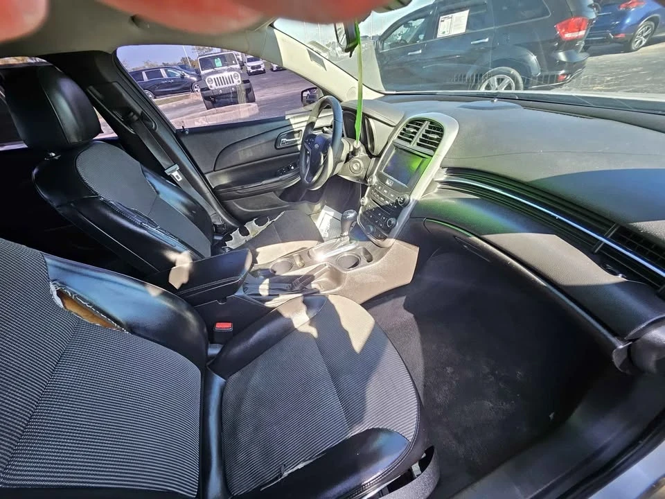 2016 Chevrolet Malibu - Image 7 of 8