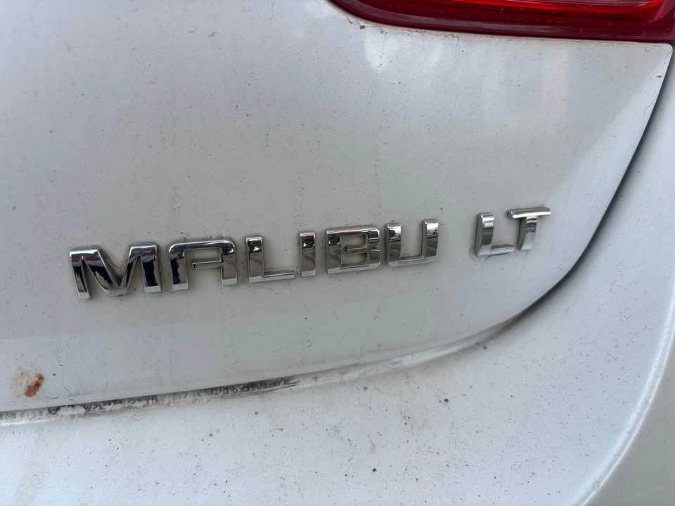 2016 Chevrolet Malibu - Image 8 of 10