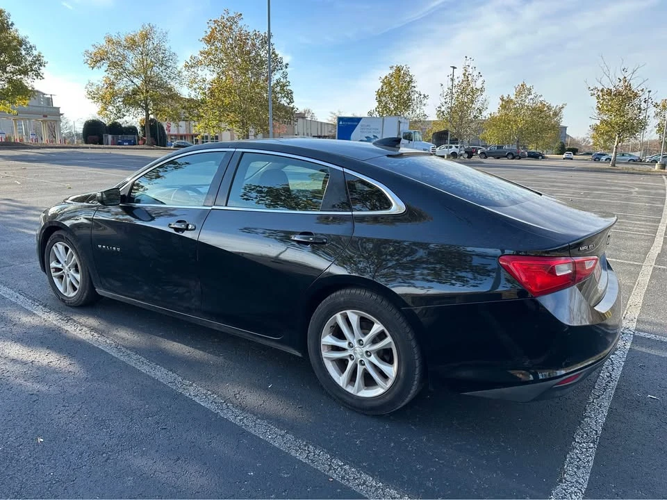 2016 Chevrolet Malibu - Image 2 of 3