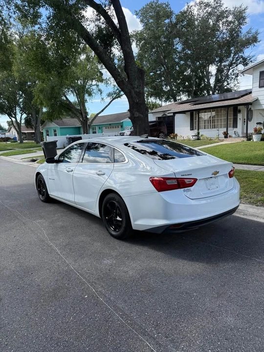 2016 Chevrolet Malibu - Image 2 of 15