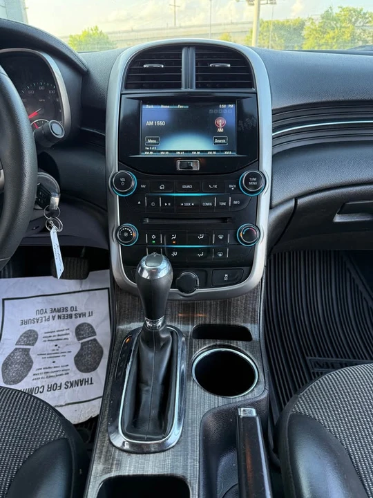 2016 Chevrolet Malibu - Image 8 of 16