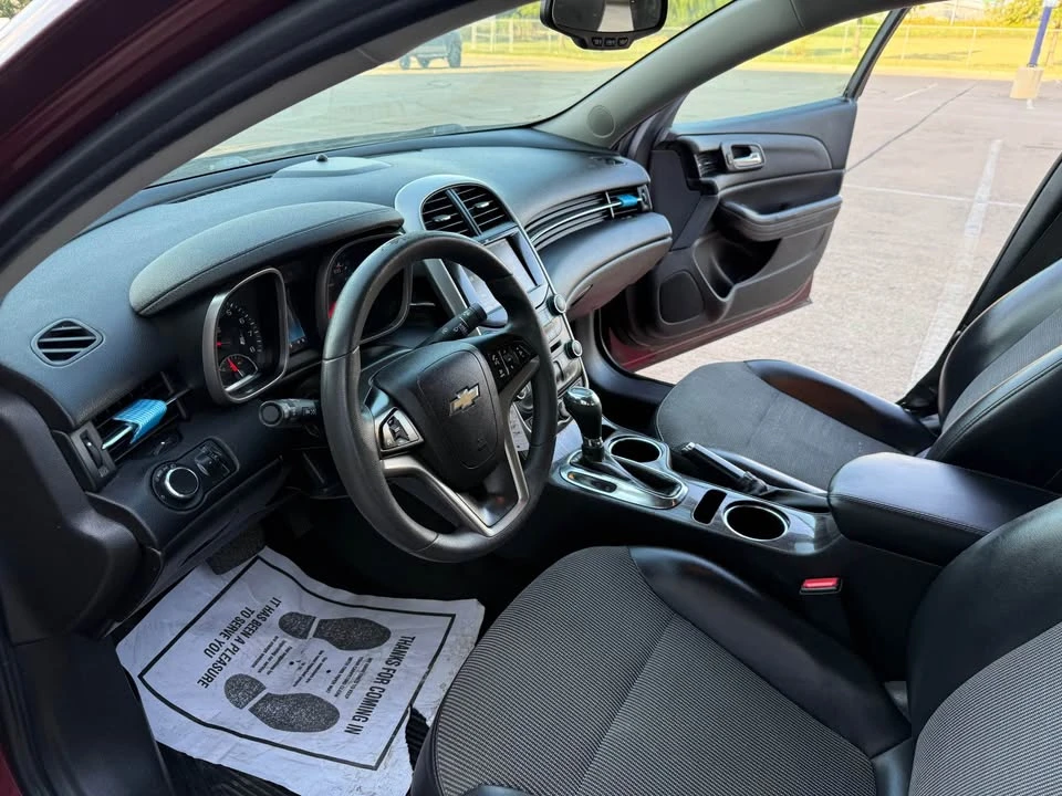 2016 Chevrolet Malibu - Image 9 of 16