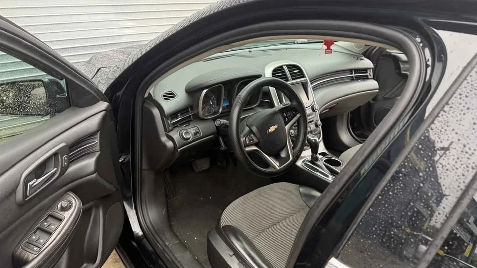 2016 Chevrolet Malibu - Image 10 of 12