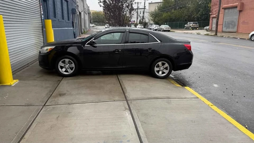 2016 Chevrolet Malibu - Image 2 of 12