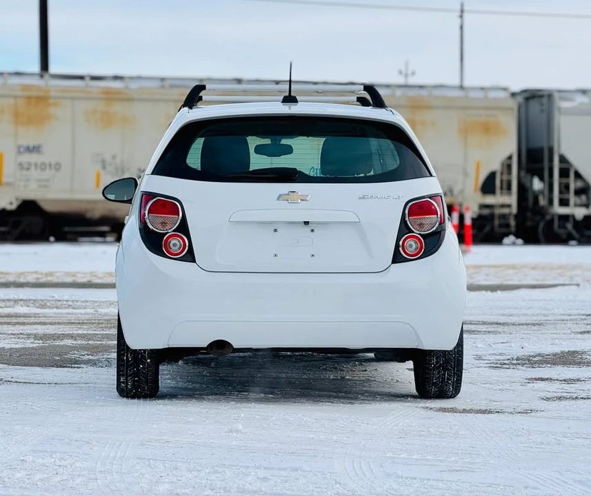 2016 Chevrolet Aveo/Sonic - Image 5 of 17