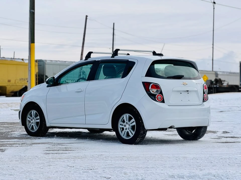 2016 Chevrolet Aveo/Sonic - Image 4 of 17