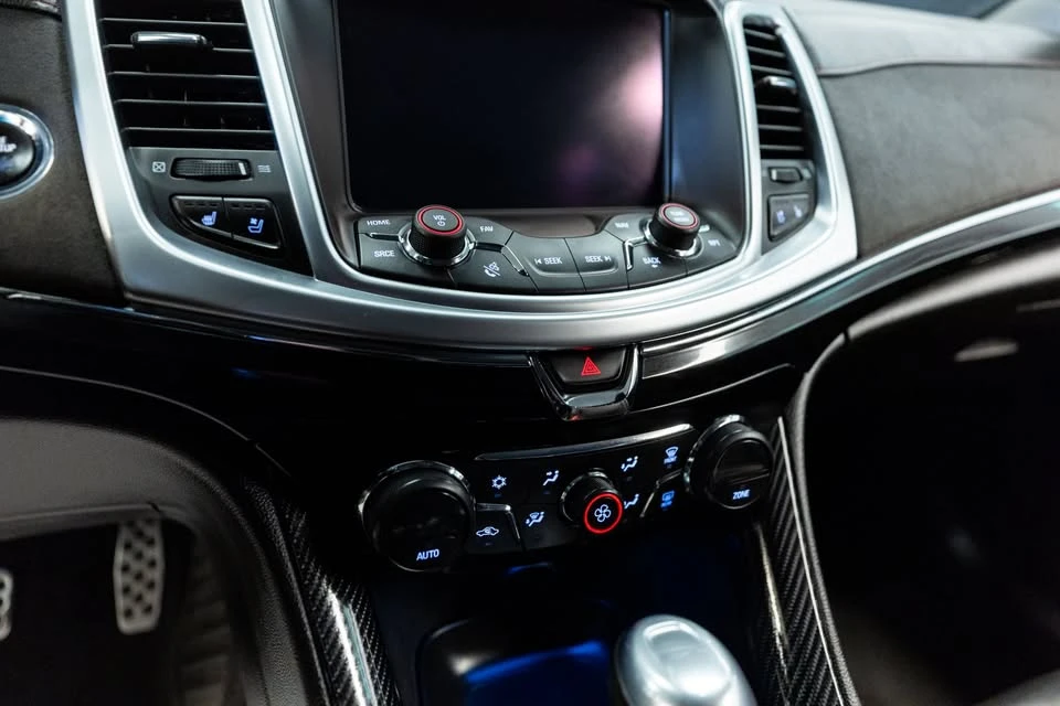 2016 Chevrolet SS - Image 10 of 15