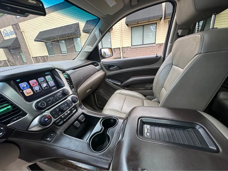 2016 Chevrolet Suburban 11th Gen - Image 16 of 20