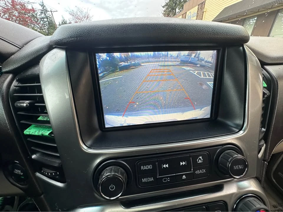 2016 Chevrolet Suburban 11th Gen - Image 19 of 20