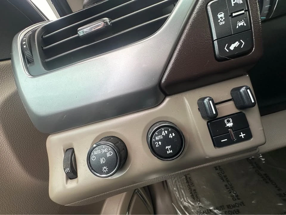 2016 Chevrolet Suburban 11th Gen - Image 18 of 20