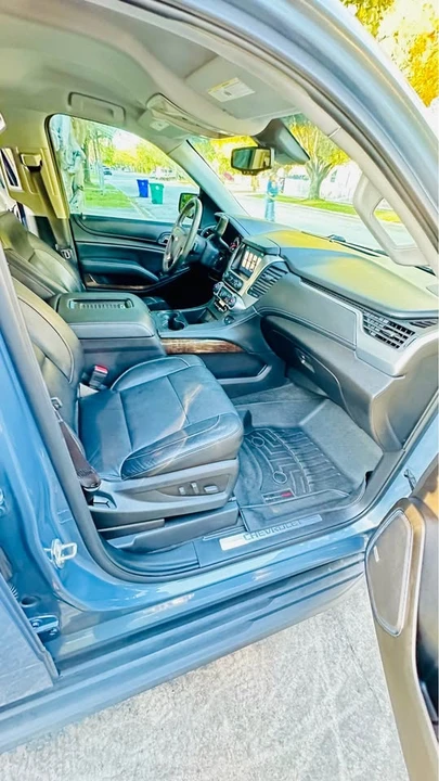2016 Chevrolet Suburban 11th Gen - Image 13 of 17