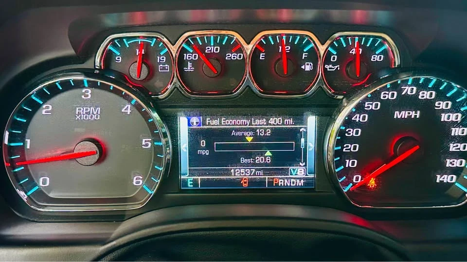 2016 Chevrolet Suburban 11th Gen - Image 10 of 17