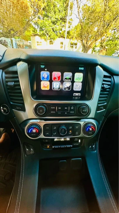 2016 Chevrolet Suburban 11th Gen - Image 11 of 17