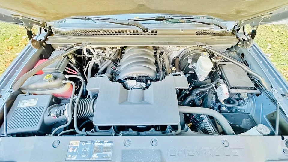 2016 Chevrolet Suburban 11th Gen - Image 17 of 17