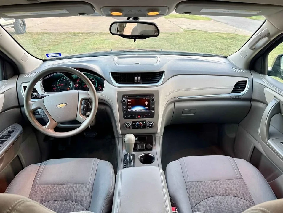 2016 Chevrolet Traverse - Image 2 of 14