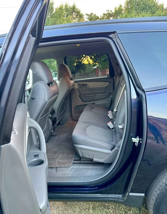 2016 Chevrolet Traverse - Image 6 of 14
