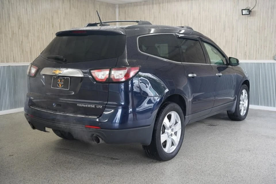 2016 Chevrolet Traverse - Image 10 of 20