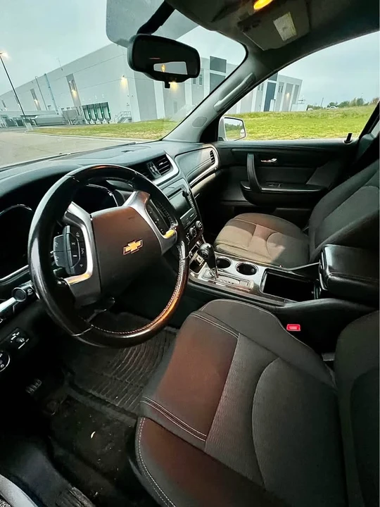 2016 Chevrolet Traverse - Image 10 of 11