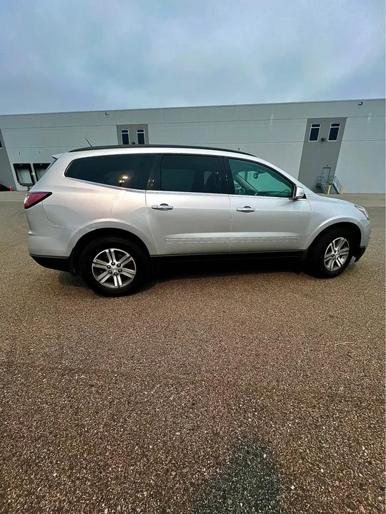 2016 Chevrolet Traverse - Image 6 of 11
