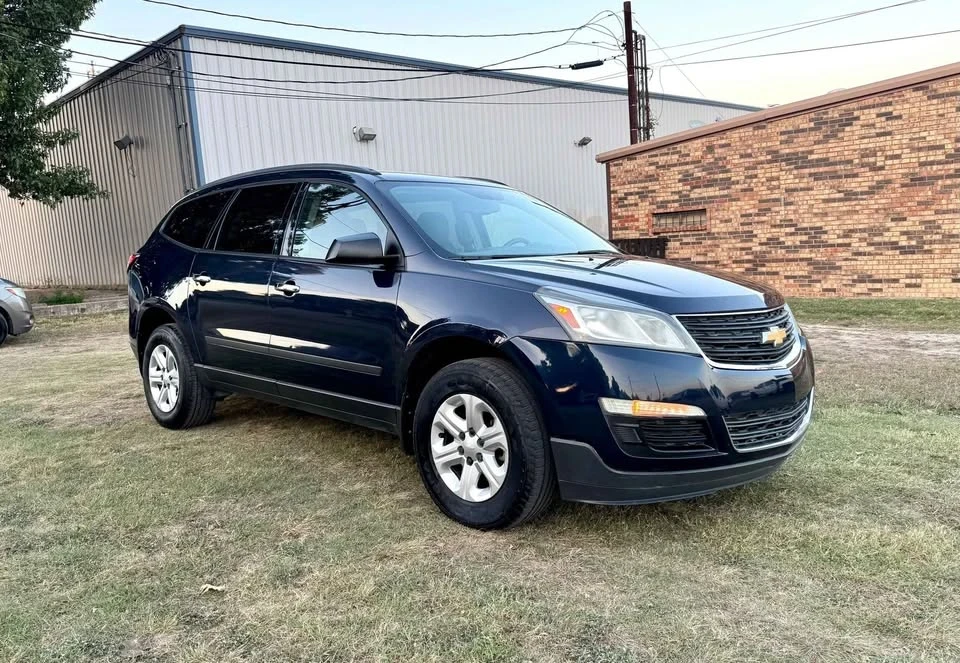 2016 Chevrolet Traverse - Image 11 of 14