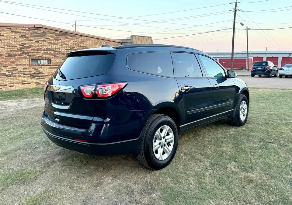 2016 Chevrolet Traverse - Image 6 of 10