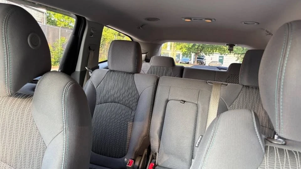 2016 Chevrolet Traverse - Image 11 of 17