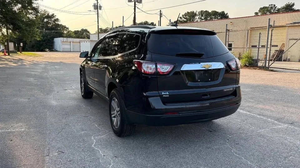 2016 Chevrolet Traverse - Image 8 of 17