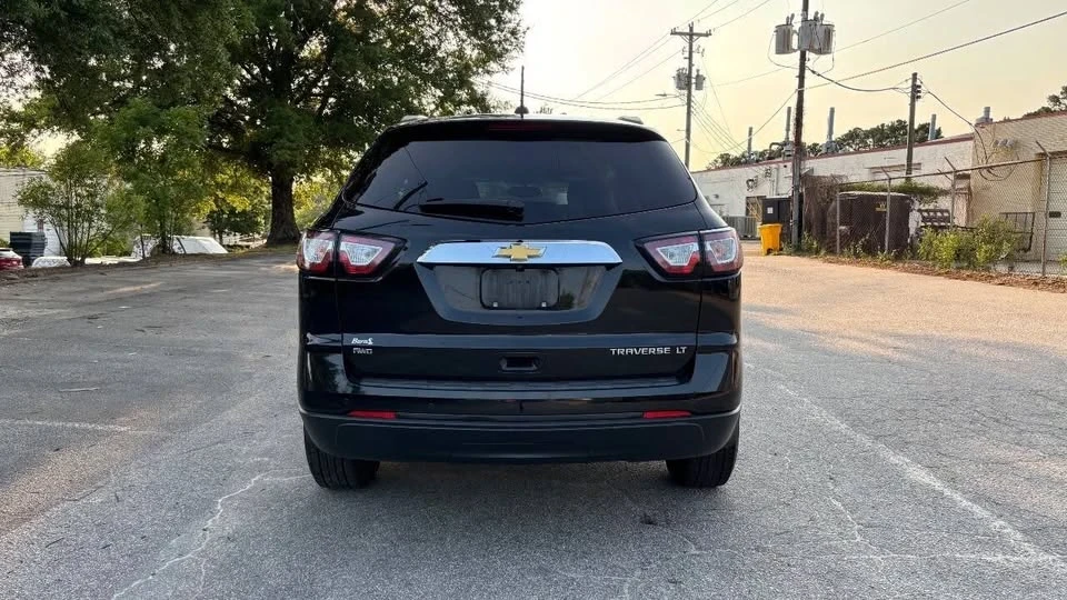 2016 Chevrolet Traverse - Image 7 of 17