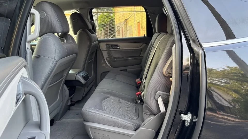 2016 Chevrolet Traverse - Image 10 of 17