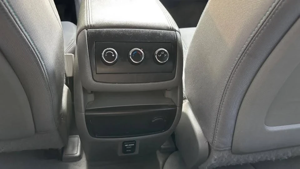 2016 Chevrolet Traverse - Image 16 of 17