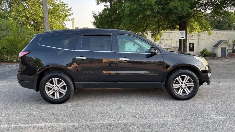 2016 Chevrolet Traverse - Image 4 of 17