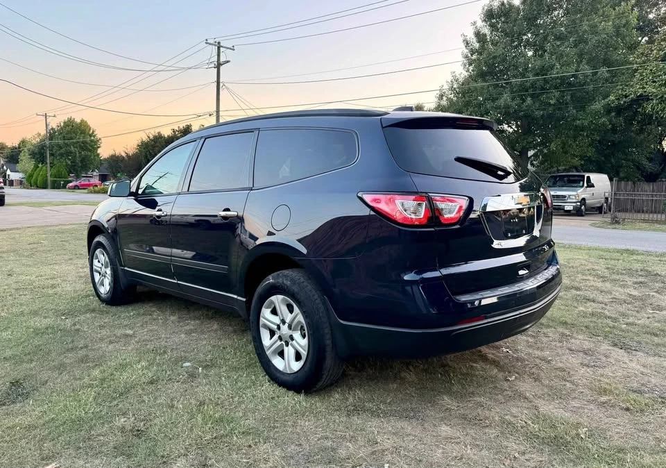 2016 Chevrolet Traverse - Image 8 of 10
