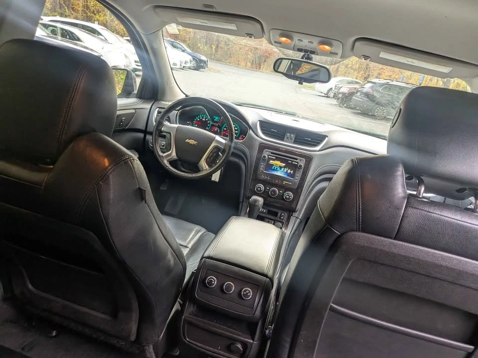 2016 Chevrolet Traverse - Image 6 of 11