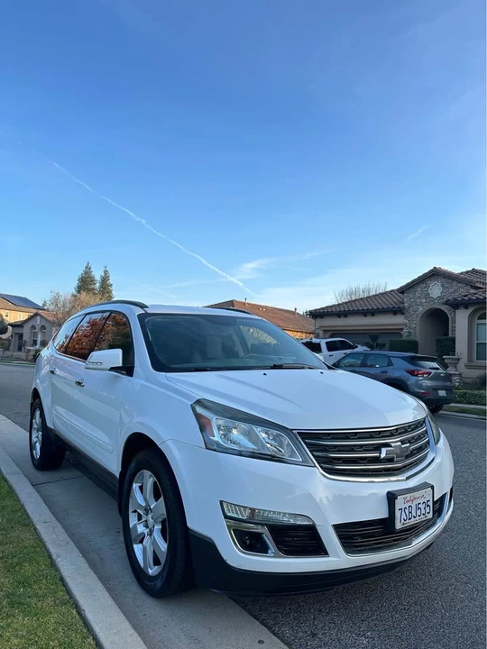 2016 Chevrolet Traverse - Image 2 of 11